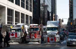 US truckers plan copycat anti-jab rule protest to choke Washington traffic